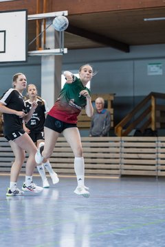 Bild 27 - wBJ HSG Kremperheide/Muensterdorf - HSG Joerl-Doppeleiche Vioel : Ergebnis: 34:23
